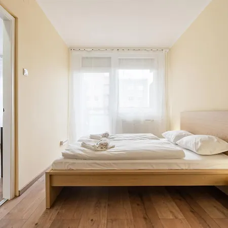 Cloud 8 Apartament *